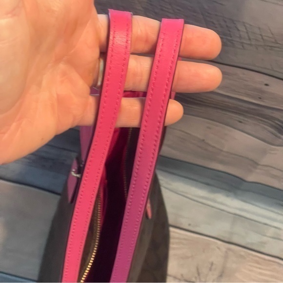 Coach ๐ฅ Signature City Zip Tote w/ matching wallet and checkbook holder ๐ฅ๐ฅ๐ฅ - Picture 11 of 16